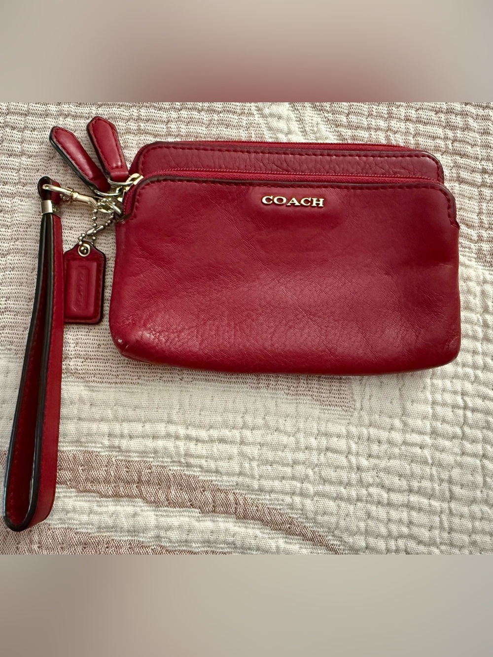 COACH DARK RED LEATHER WRISTLET/WALLET